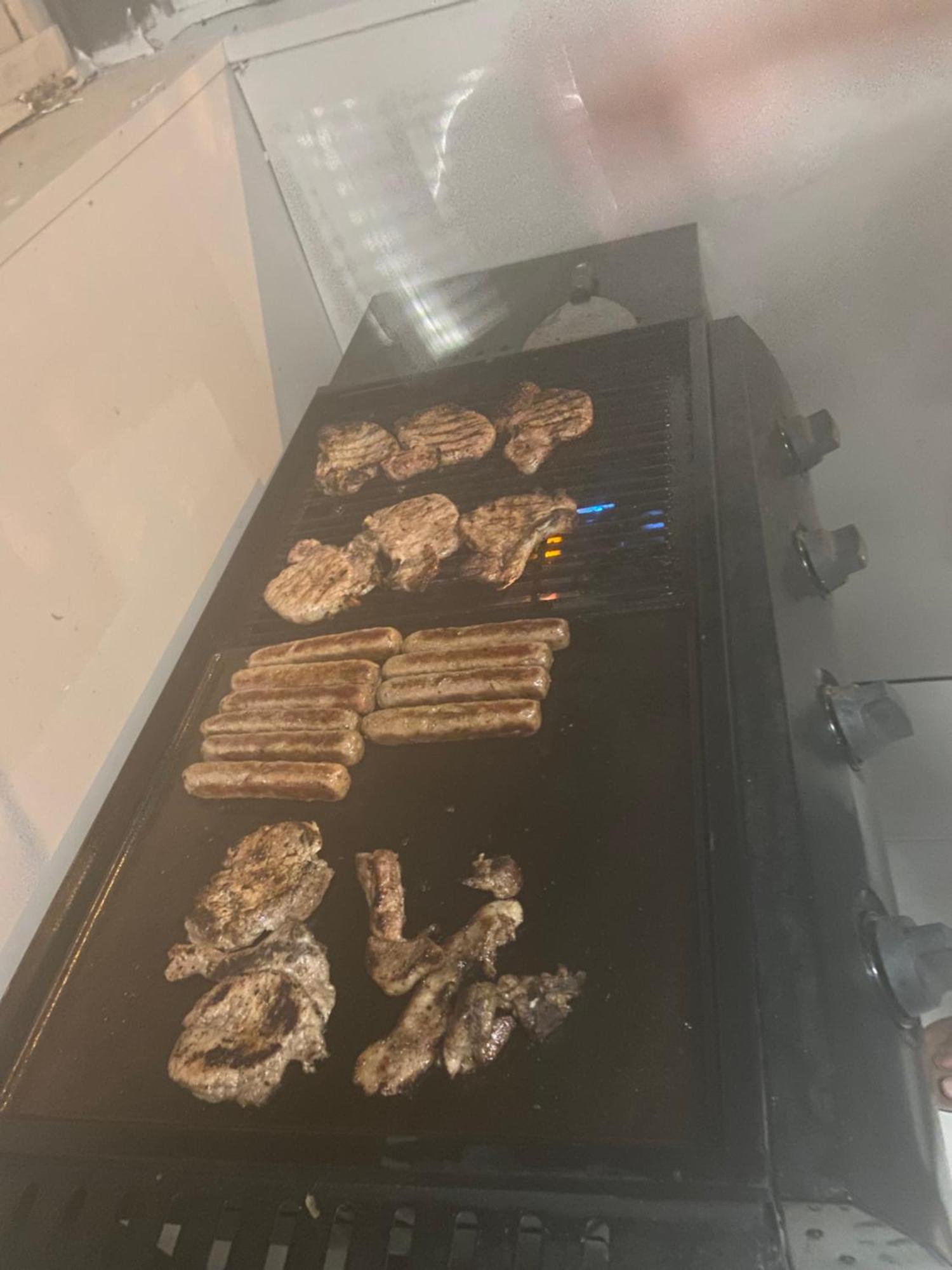 麦凯汽车旅馆 外观 照片